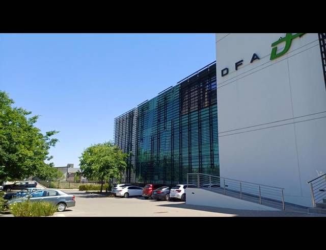 BUSINESS PROPERTY TO RENT IN DORINGKLOOF